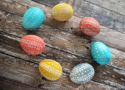 Easter eggs and cake, happy holidays. Стоковое фото, фотограф ElenArt / Фотобанк Лори