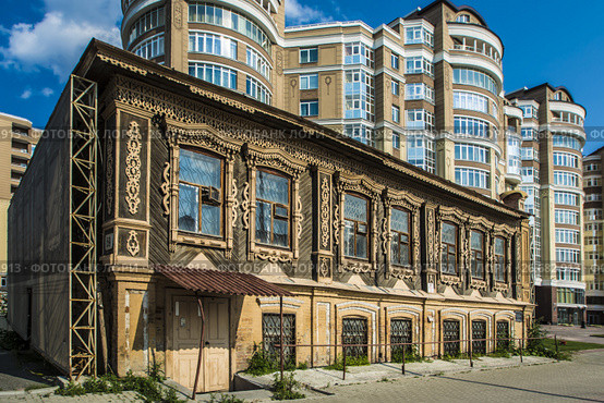 Екатеринбург . Жилой дом П.М.Флоринского на улице Сакко и Ванцетти. Стоковое фото, фотограф Сергеев Валерий / Фотобанк Лори