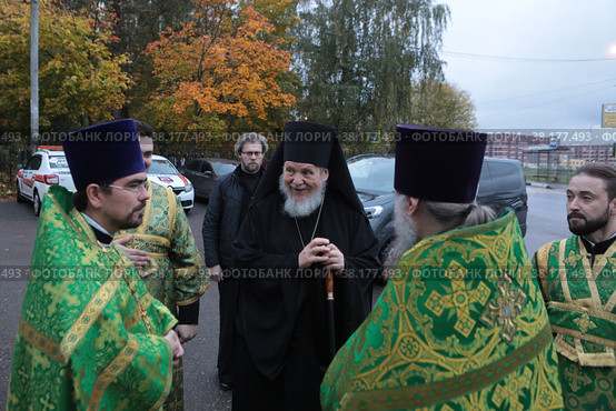 Епископ Балашихинский и Орехово-Зуевский Николай в день нахождения мощей преподобного Сергия Радонежского в Савинском храме (2022 год). Редакционное фото, фотограф Дмитрий Неумоин / Фотобанк Лори