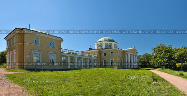 Estate of Counts Chernyshevs, Alexandrino Park. Summer panorama. Russia, Saint-Petersburg. Стоковое фото, фотограф Елена  Попкова / Фотобанк Лори