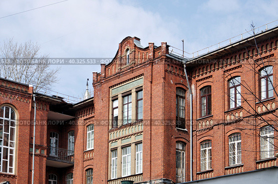 Евангелическая больница. Москва, переулок Обуха, 5 (Воронцово Поле, 14). Строение 1. Вид со стороны переулка Обуха (2023 год). Стоковое фото, фотограф Илюхина Наталья / Фотобанк Лори