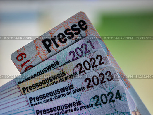 Examples of Deutsche Presseausweise: Essential Journalistic Credentials for Media Professionals. Редакционное фото, фотограф Sergakoff / Фотобанк Лори