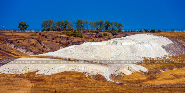 Excavations in chalky quarry, Voronezh Region, Russia. Стоковое фото, фотограф Анна Кривицкая / Фотобанк Лори