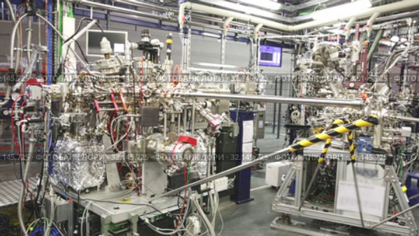 Experimental stations in Scientific Experimental Laboratory. Стоковое видео, видеограф Яков Филимонов / Фотобанк Лори