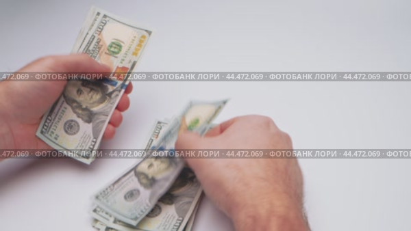 Exploring the intersection of cryptocurrency and cash in contemporary finance. Стоковое видео, видеограф Сергей Толмачёв / Фотобанк Лори