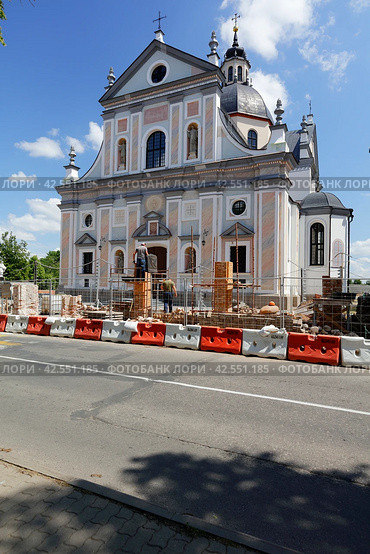 Фарный костёл Тела Господня в Несвиже. Беларусь (2023 год). Редакционное фото, фотограф Курносов Александр Юрьевич / Фотобанк Лори