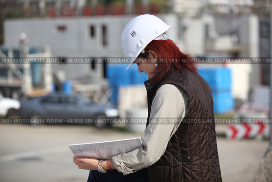 Female site surveyor. Стоковое фото, агентство Ingram Publishing / Фотобанк Лори