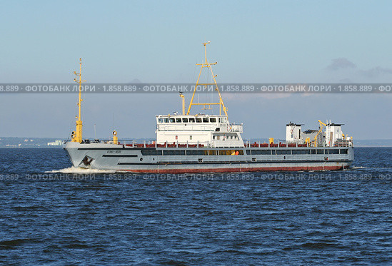 Финский залив. Сухогрузное судно СТК -1031 (2010 год). Редакционное фото, фотограф Александр Тарасенков / Фотобанк Лори