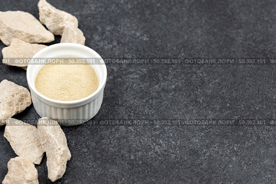 flat lay organic dye pigment with copy space. Стоковое фото, агентство Ingram Publishing / Фотобанк Лори