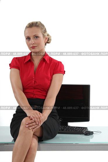 Flirtatious secretary. Стоковое фото, агентство Ingram Publishing / Фотобанк Лори