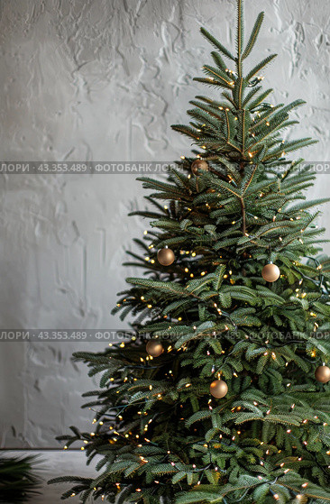 Flocked Christmas Tree With Lights and Decorations in Front of a Window. Стоковое AI-изображение, AI-художник Юлия Гапеенко / Фотобанк Лори