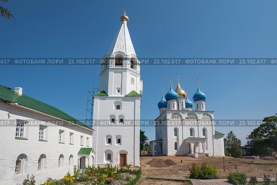 Флорищева пустынь в поселке Фролищи Нижегородской области. Нижегородская область, Фролищи. Свято-Успенский мужской монастырь Флорищева пустынь. Стоковое фото, фотограф Igor Lijashkov / Фотобанк Лори