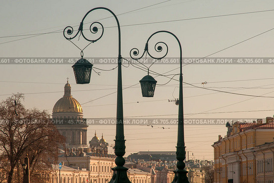 Фонари Краснофлотского моста на фоне набережной реки Мойки. Санкт-Петербург (2009 год). Стоковое фото, фотограф Александр Алексеев / Фотобанк Лори