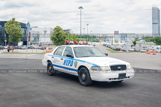 Форд Краун Виктория, полиция Нью-Йорка (Ford Crown Victoria NYPD) Редакционное фото, фотограф Алёшина Оксана / Фотобанк Лори