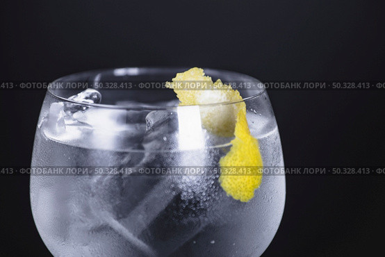 foreground cocktail. High resolution photo. foreground cocktail. High quality photo. Стоковое фото, агентство Ingram Publishing / Фотобанк Лори