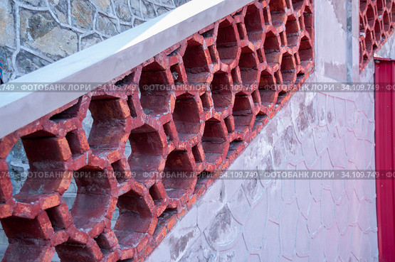 Fragment of brickwork on the stairs of a Taoist temple (2019 год). Стоковое фото, фотограф Катерина Белякина / Фотобанк Лори