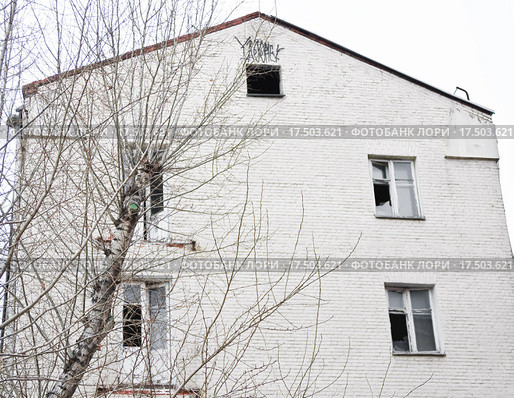 Фрагмент старого заброшенного жилого дома (2015 год). Стоковое фото, фотограф Алёшина Оксана / Фотобанк Лори