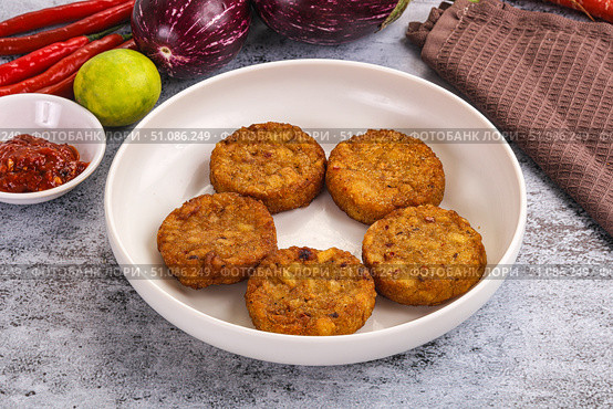 Fried potato crispy golden hash brown. Стоковое фото, фотограф Андрей Старостин / Фотобанк Лори