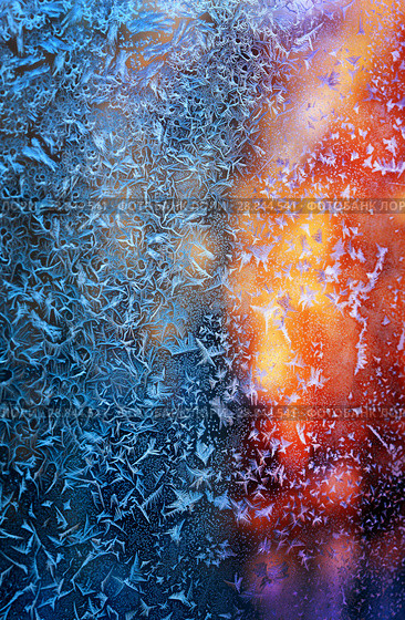 Frosty pattern on winter window. Стоковое фото, фотограф ElenArt / Фотобанк Лори