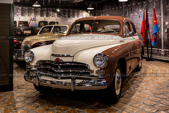 GAZ-M20 "Pobeda". It was produced in the Soviet Union from 1946 to 1958. The Museum of Technology of Vadim Zadorozhny. (2020 год). Редакционное фото, фотограф Наталья Волкова / Фотобанк Лори