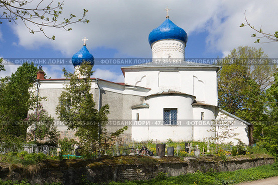 Георгиевский храм в деревне Сенно Псковской области (2015 год). Редакционное фото, фотограф Солодовникова Елена / Фотобанк Лори