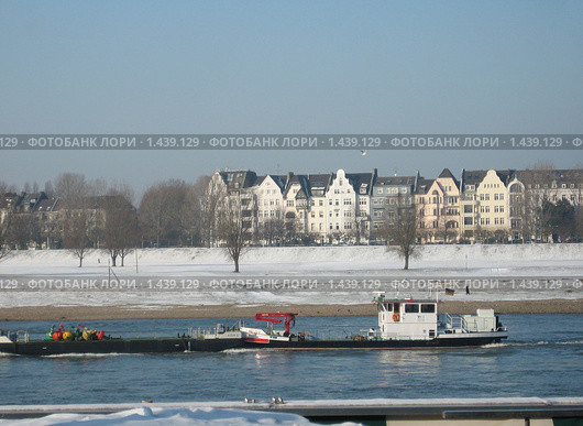 Германия Дюссельдорф набережная Рейна (2010 год). Редакционное фото, фотограф Земскова / Фотобанк Лори