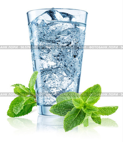 Glass of water with mint. Стоковое фото, агентство Ingram Publishing / Фотобанк Лори