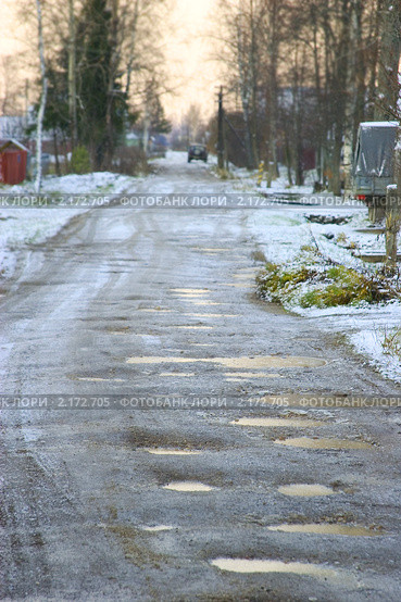 Гололед на деревенской улице, поздняя осень. Стоковое фото, фотограф Наталия Шевченко / Фотобанк Лори