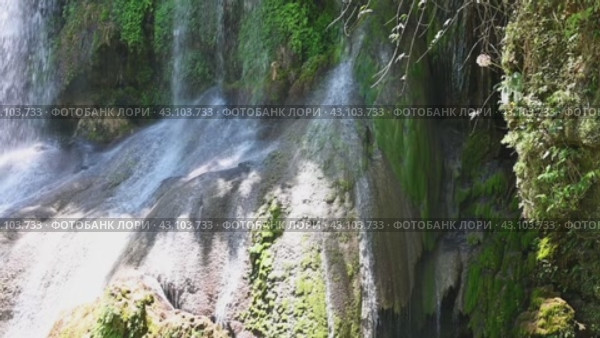 Gorgeous El Nicho Waterfalls in Cuba. El Nicho is located inside the Gran Parque Natural Topes de Collantes a forested park that extends across the Sierra Escambray mountain range in central Cuba (2024 год). Стоковое видео, видеограф Алексей Кузнецов / Фотобанк Лори