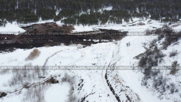 Горный Алтай. Участок добычи золота. Промывка золотоносной породы. Altai mountains. Gold mining site. Gold dredge. Стоковое видео, видеограф Евгений Романов / Фотобанк Лори