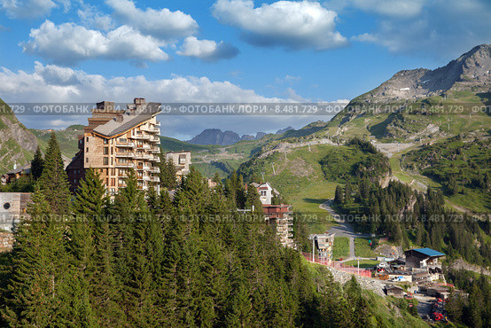Горный курорт Авориаз летом, Франция (2015 год). Стоковое фото, фотограф Юлия Кузнецова / Фотобанк Лори