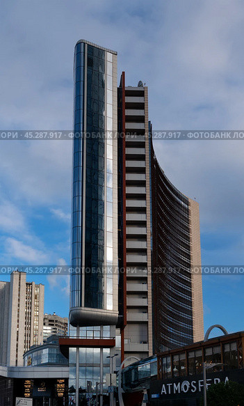Город Екатеринбург. Гостиница "Hyatt Regency Ekaterinburg" (2024 год). Редакционное фото, фотограф Pukhov K / Фотобанк Лори