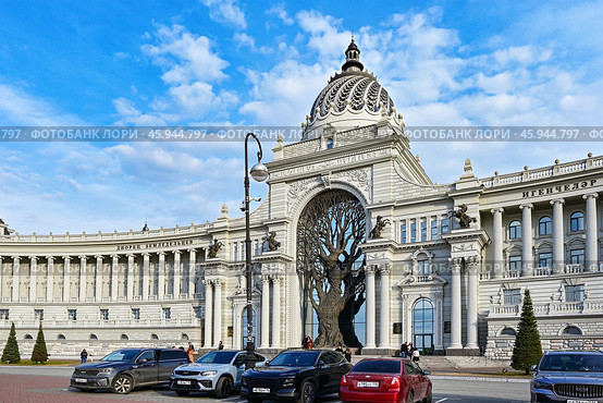 Город Казань. Дворец земледельцев (2024 год). Редакционное фото, фотограф Александр Тараканов / Фотобанк Лори
