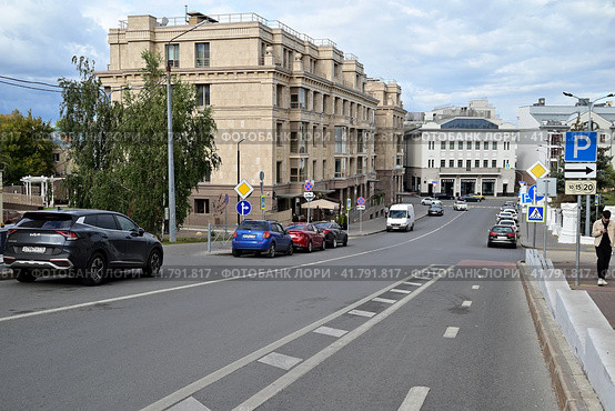 Город Казань. Улица Дзержинского 6Б. Жилой комплекс "Odetta". Республика Татарстан (2023 год). Редакционное фото, фотограф Александр Тараканов / Фотобанк Лори