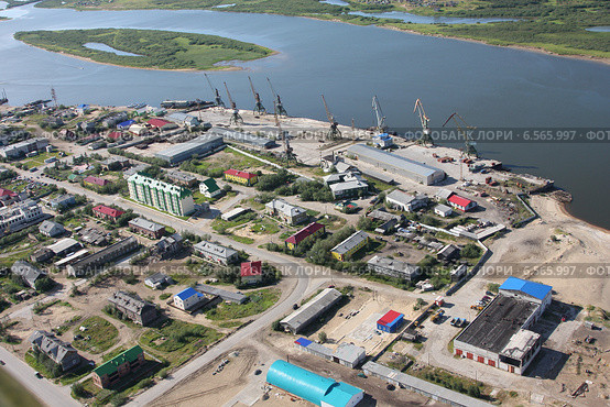 Город Нарьян-Мар, вид сверху на район морского порта (2010 год). Стоковое фото, фотограф Елена Боброва / Фотобанк Лори