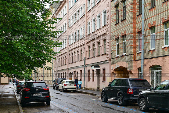 Город Санкт-Петербург, улица Яблочкова (2023 год). Редакционное фото, фотограф Александр Тараканов / Фотобанк Лори