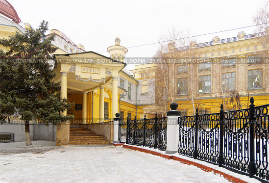 Город Саратов. Государственный медицинский университет. Четвёртый корпус (2015 год). Стоковое фото, фотограф Зобков Юрий / Фотобанк Лори