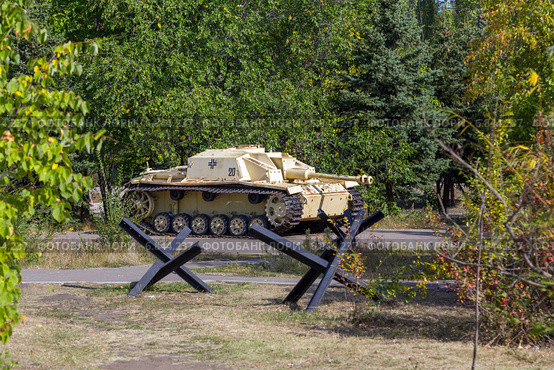 Город Саратов. Немецкое штурмовое орудие Штурмгешутц III (STUG III Ausf.F). Музей военной техники. Парк Победы (2014 год). Редакционное фото, фотограф Сергей Лаврентьев / Фотобанк Лори