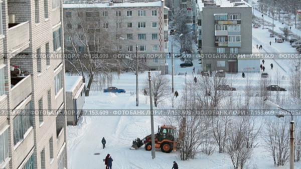 Город Сегежа, Карелия. Улица Антикайнена в зимнее время года (2015 год). Стоковое видео, видеограф Кекяляйнен Андрей / Фотобанк Лори