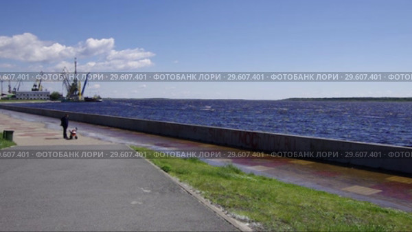 Город Сургут. Речной порт. Surgut sity. River port. (2015 год). Стоковое видео, видеограф Евгений Романов / Фотобанк Лори