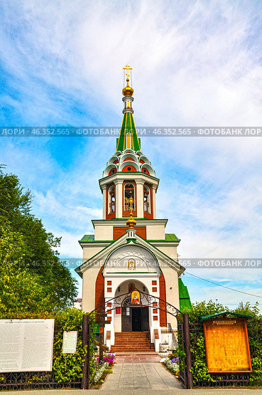 Город Тюмень. Храм в честь Святителя Николая архиепископа Мир Ликийских чудотворцев. Улица Моторостроителей, 1а (2015 год). Стоковое фото, фотограф Александр Тараканов / Фотобанк Лори