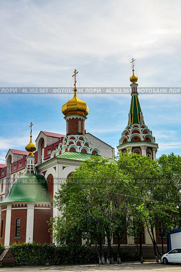 Город Тюмень. Церковь в честь Святителя Николая архиепископа Мир Ликийских чудотворцев. Улица Моторостроителей, 1а (2015 год). Стоковое фото, фотограф Александр Тараканов / Фотобанк Лори