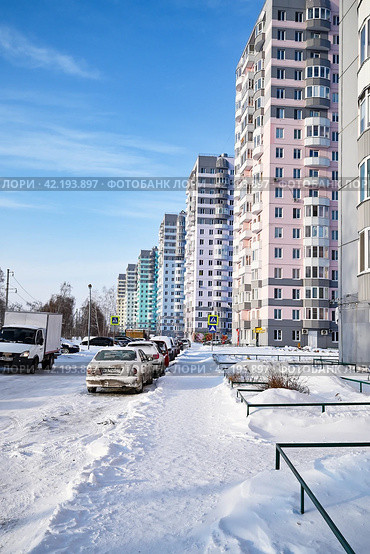 Город Тюмень Улица Беловежская (2023 год). Редакционное фото, фотограф Александр Тараканов / Фотобанк Лори