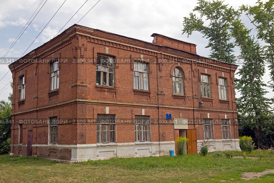 Город Венёв. Детско-юношеский центр "Родничок" (2011 год). Стоковое фото, фотограф Сергей Лаврентьев / Фотобанк Лори