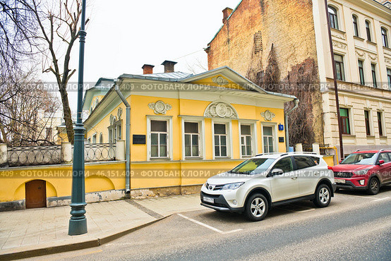 Городская Усадьба А.В. Кузнецова. Мансуровский переулок, дом 11. Москва. Россия. Редакционное фото, фотограф E. O. / Фотобанк Лори