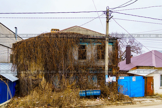 Городской пейзаж. Заброшенный дом. Воронеж. Стоковое фото, фотограф Владимир Шибаев / Фотобанк Лори