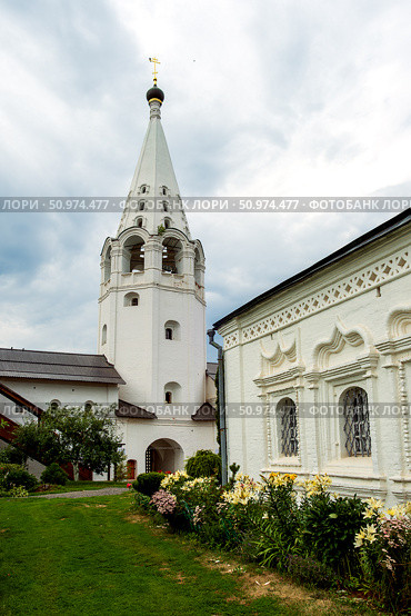 Gorokhovets, Vladimirskaya Oblast, Russia - 07.19.2025. Sretensky Convent with Scenic View. Редакционное фото, фотограф Ольга Губская / Фотобанк Лори