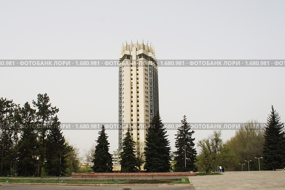 Гостиница "Казахстан", город Алма-Ата (2010 год). Редакционное фото, фотограф Камбулина Татьяна / Фотобанк Лори