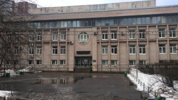 Государственная поликлиника, старое здание, главный фасад (2021 год). Редакционное видео, видеограф Кекяляйнен Андрей / Фотобанк Лори