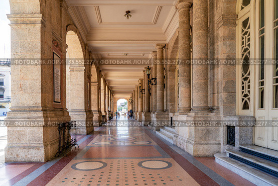 Great theater of Havana (2020 год). Редакционное фото, фотограф Julio Rivalta / Фотобанк Лори